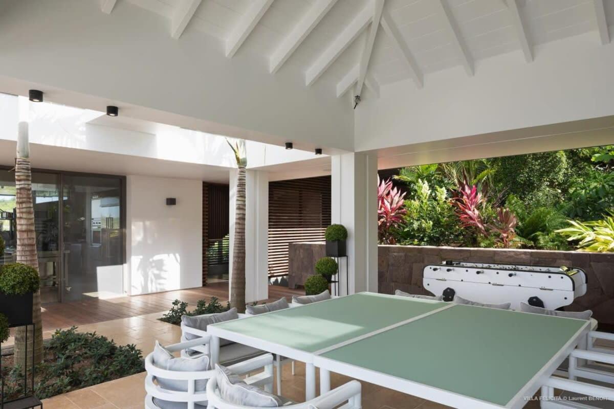 On A Hill Side Villa With Superb Amenities St. Barthelemy Eksteriør billede