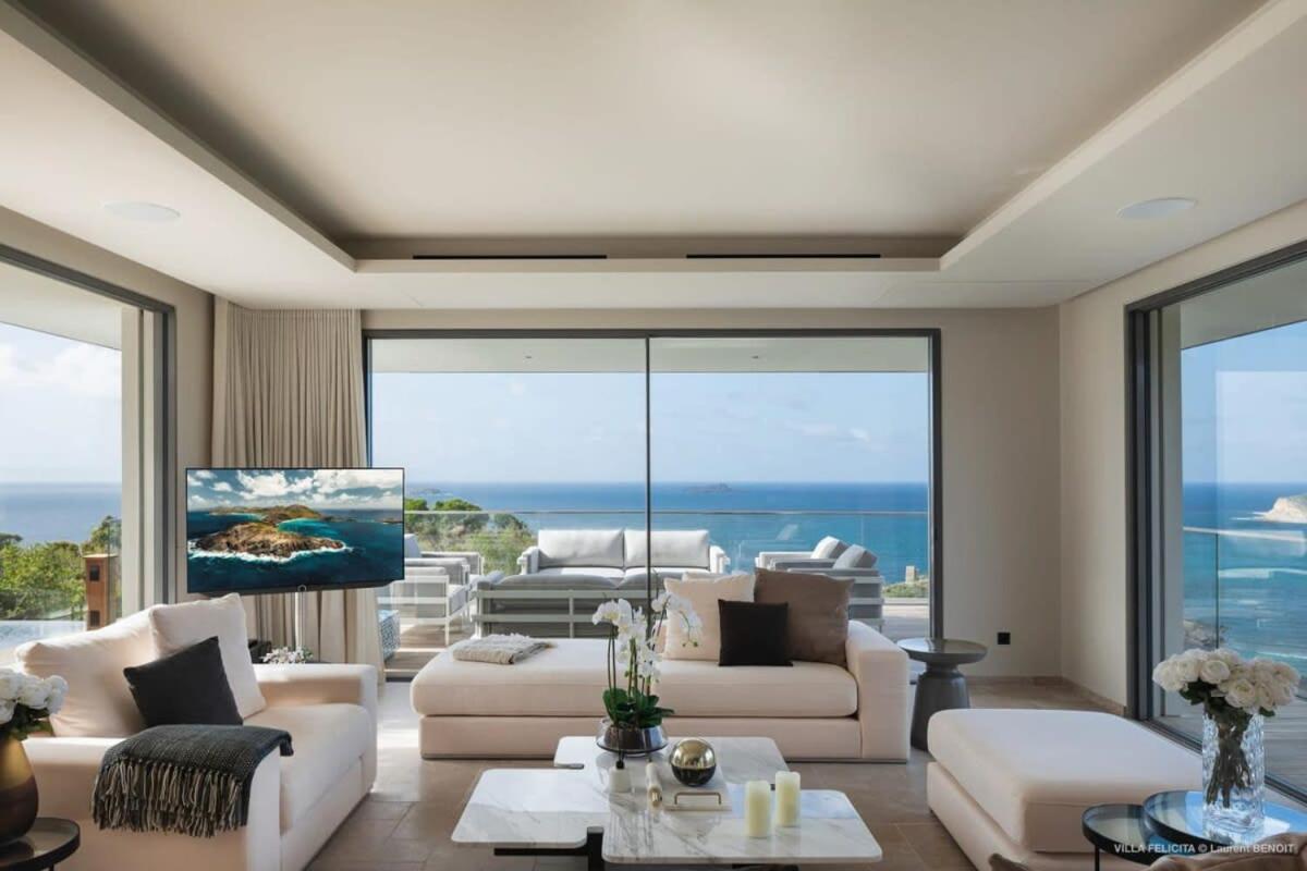 On A Hill Side Villa With Superb Amenities St. Barthelemy Eksteriør billede