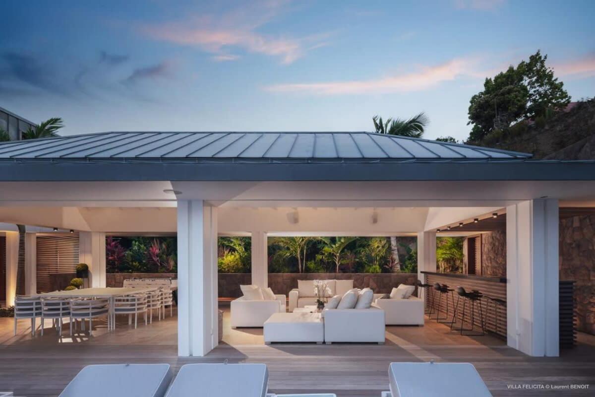 On A Hill Side Villa With Superb Amenities St. Barthelemy Eksteriør billede