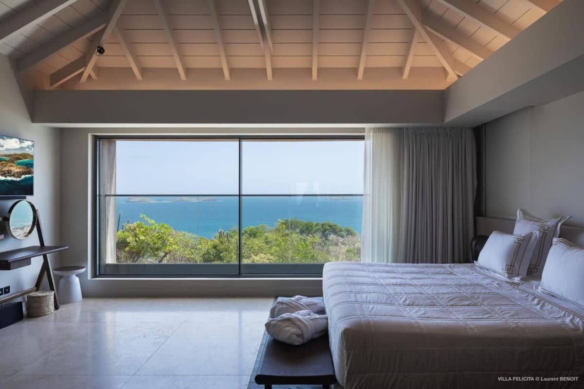 On A Hill Side Villa With Superb Amenities St. Barthelemy Eksteriør billede