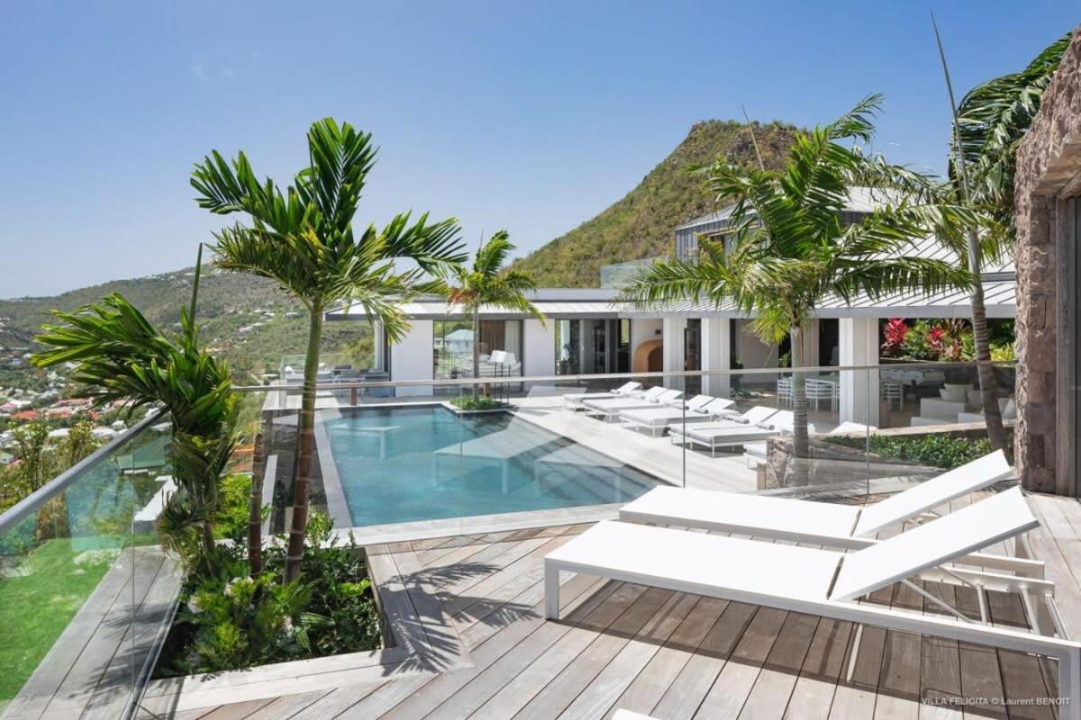 On A Hill Side Villa With Superb Amenities St. Barthelemy Eksteriør billede